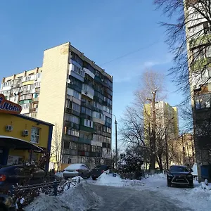 87 вулиця Юрія Іллєнка Апартаменты